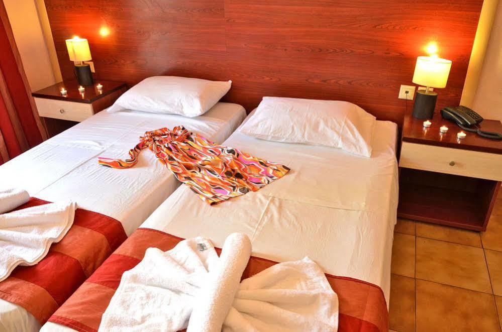 Mavrikos Hotel Planos  Luaran gambar